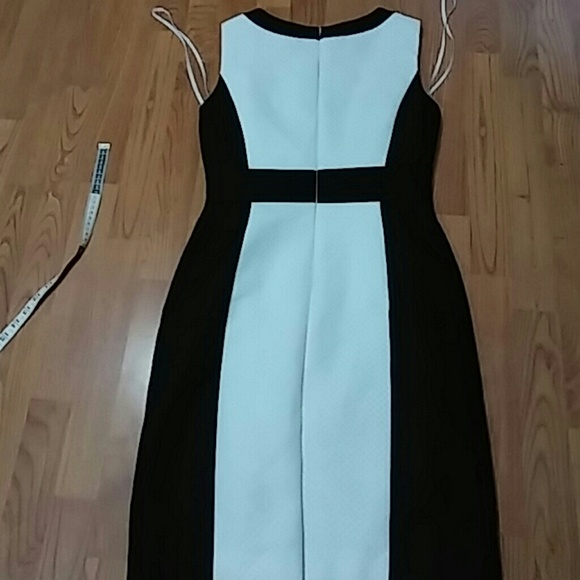 Tahari-levine Studio dress - Picture 4 of 4